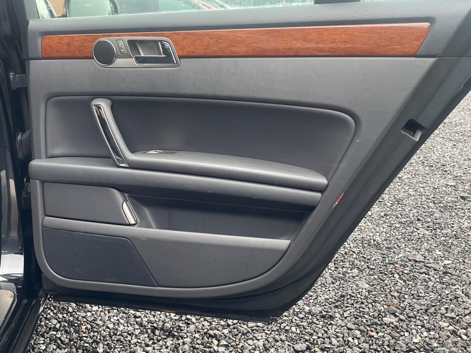 Used Volkswagen Phaeton for sale - 77238545: Photo 12