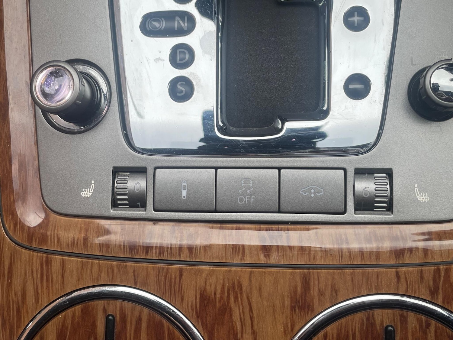 Used Volkswagen Phaeton for sale - 77238545: Photo 16