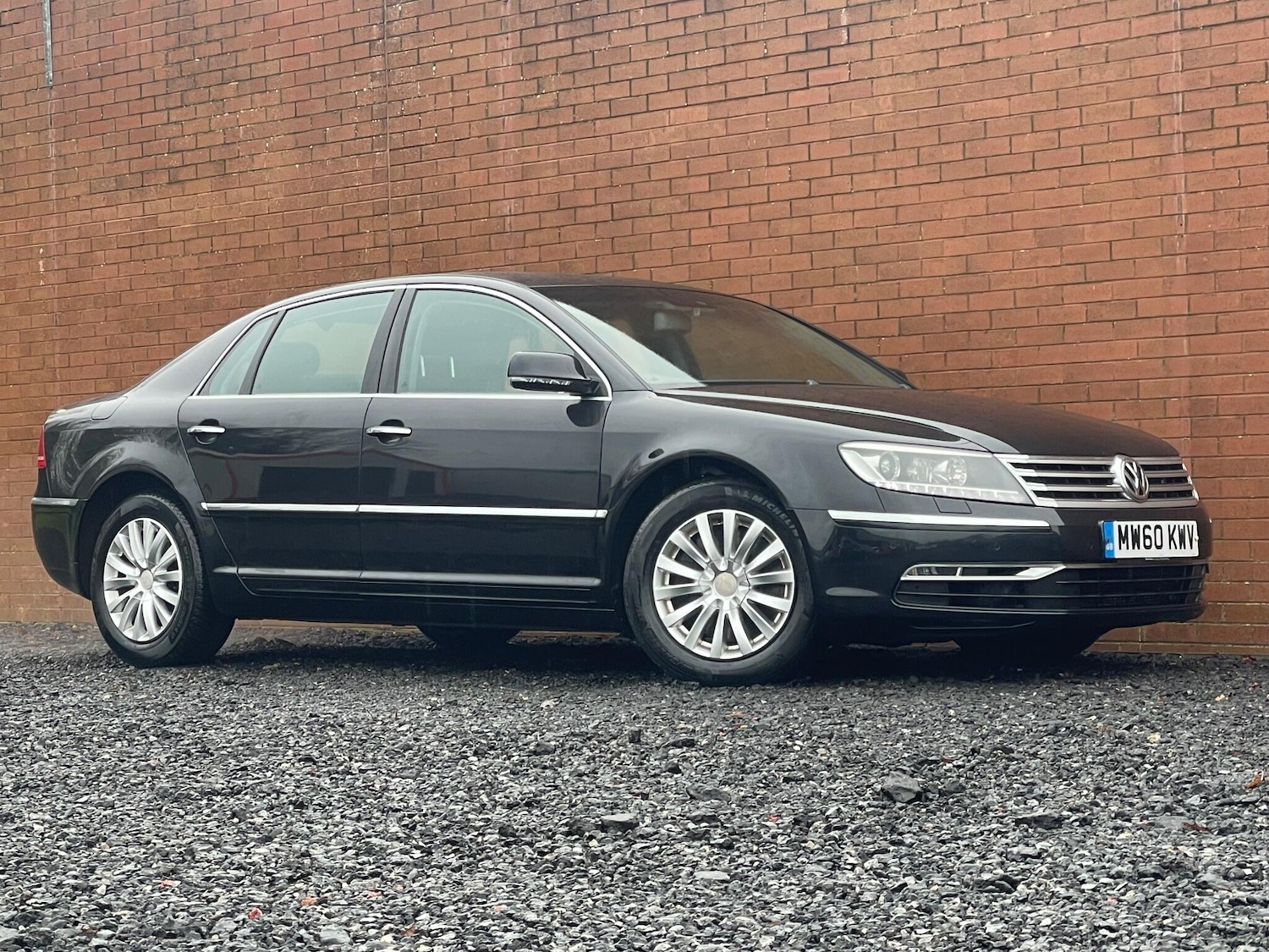 Used Volkswagen Phaeton for sale - 77238545: Photo 2