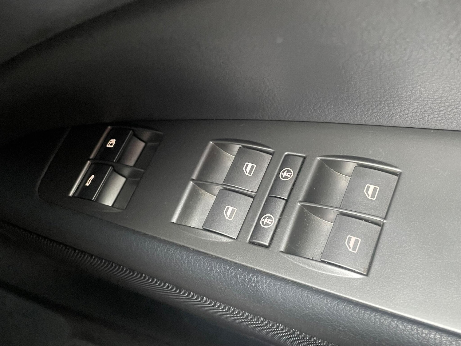 Used Volkswagen Phaeton for sale - 77238545: Photo 24