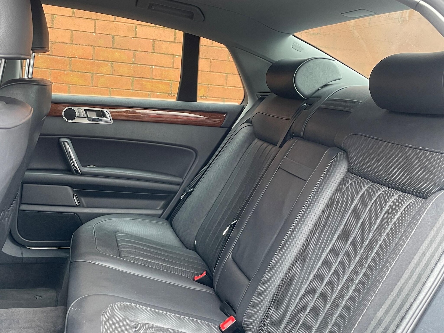 Used Volkswagen Phaeton for sale - 77238545: Photo 31