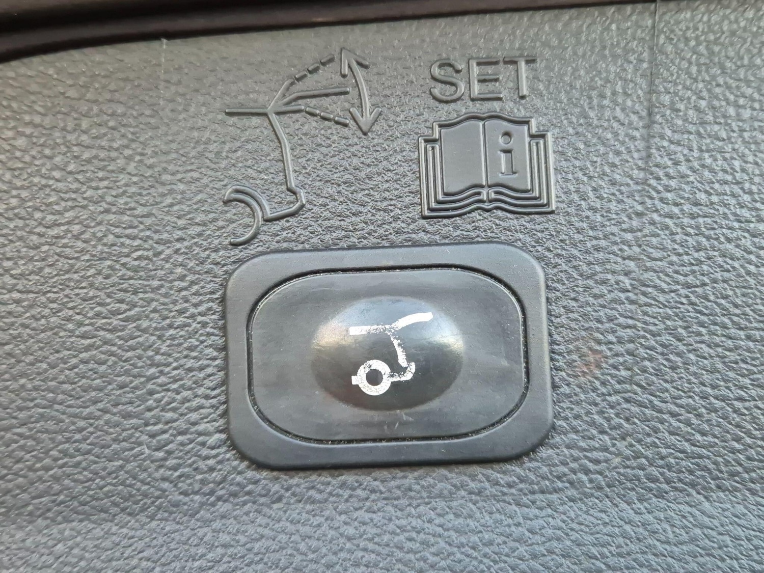 Used Ford Kuga 2015 for sale - 76658373: Photo 10