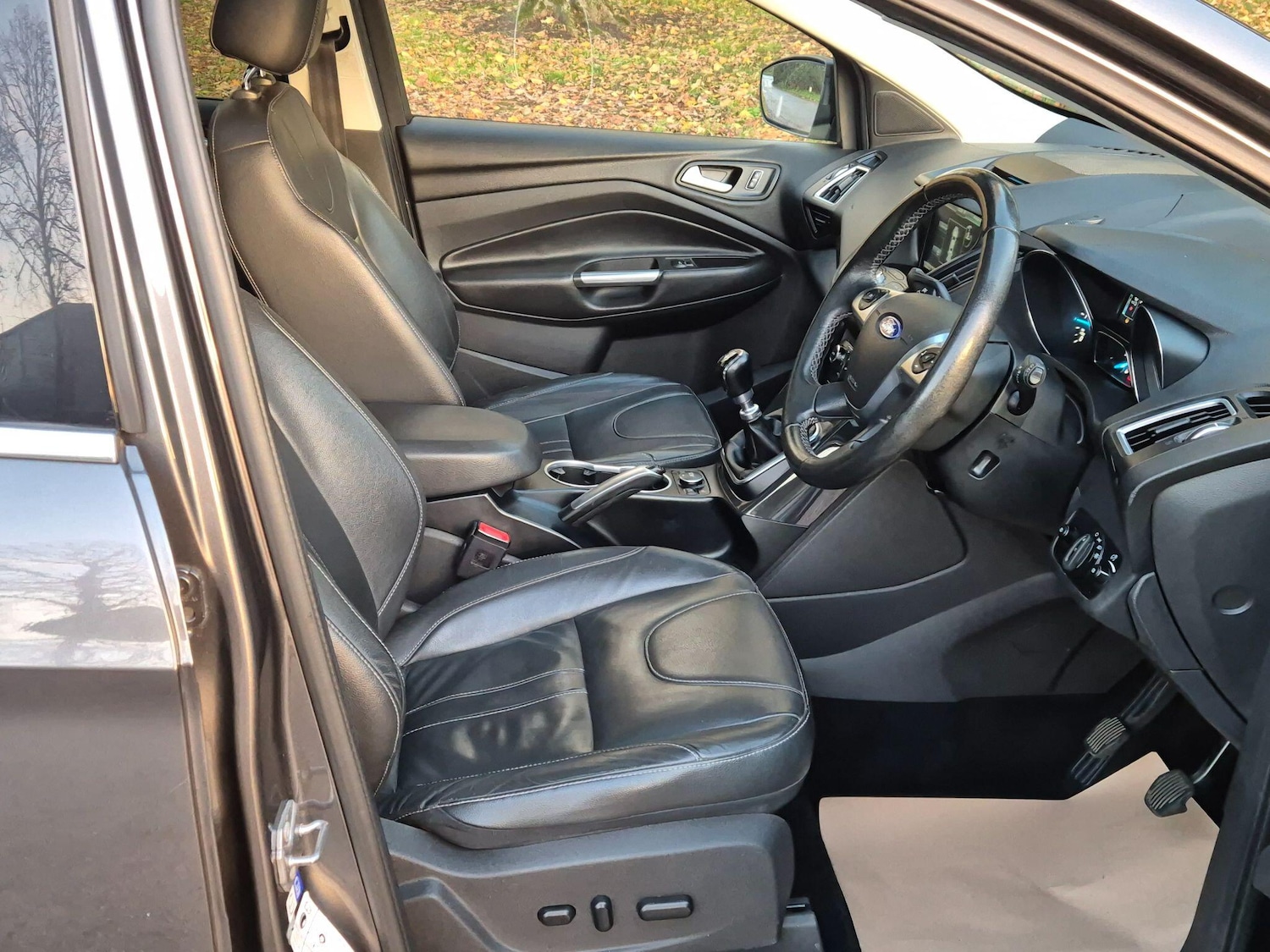 Used Ford Kuga 2015 for sale - 76658373: Photo 3