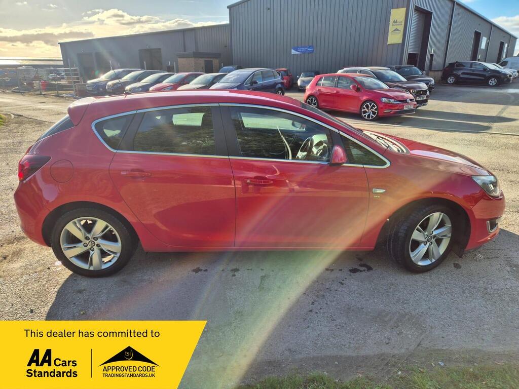 Used Vauxhall Astra 2012 for sale - 76317867: Photo 2