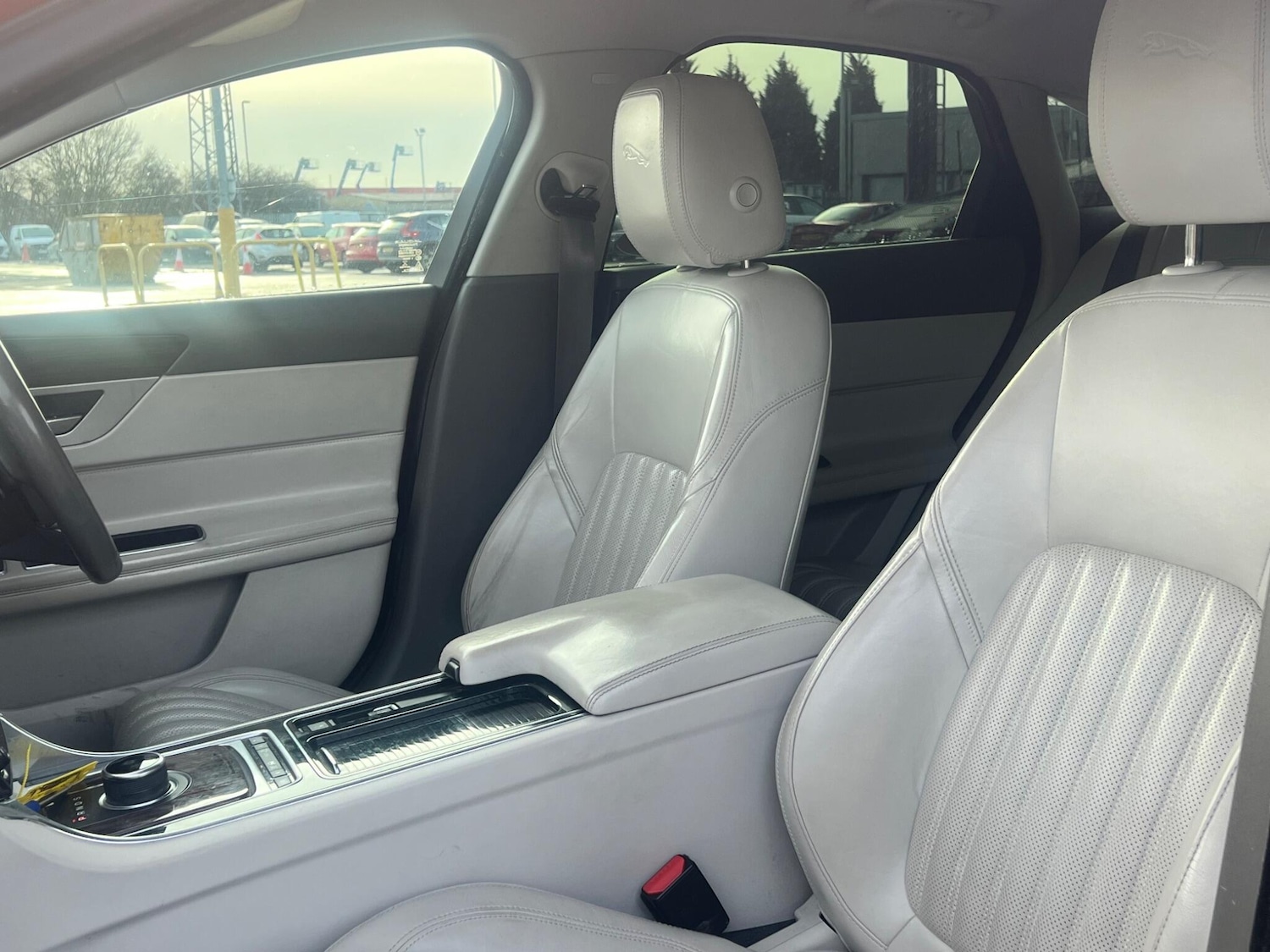 Used Jaguar XF 2016 for sale - 77190560: Photo 5