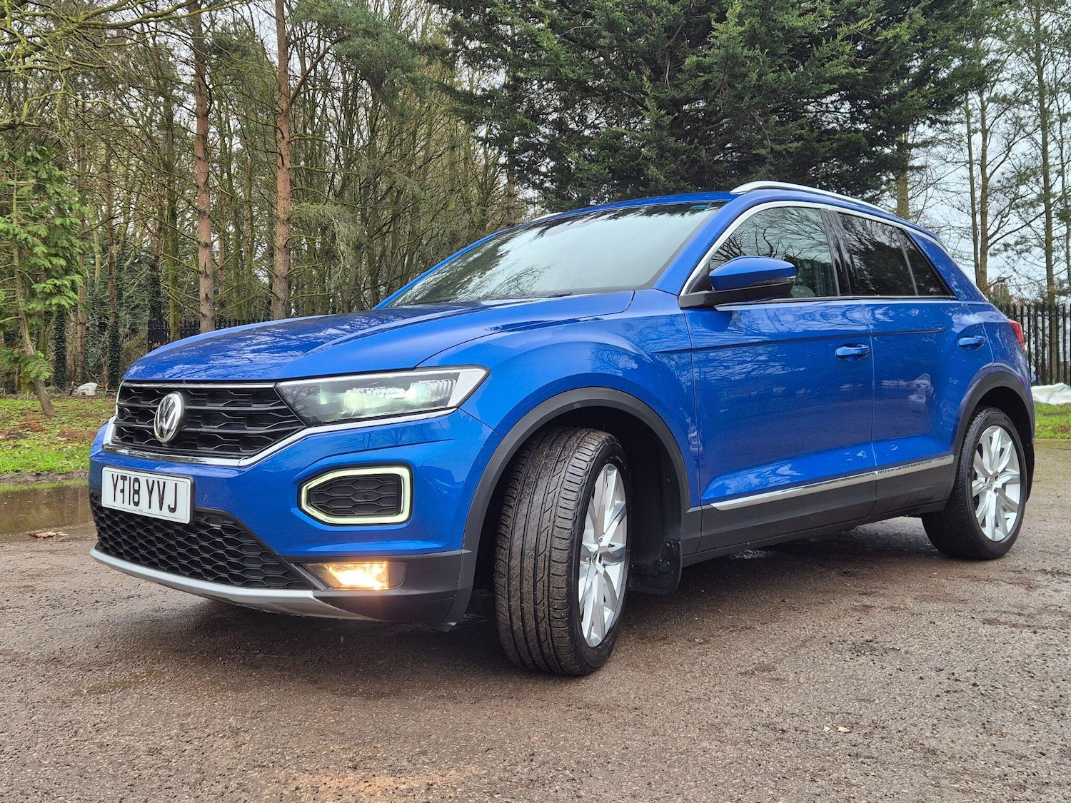 Used Volkswagen T-Roc for sale - 77611724: Photo 11