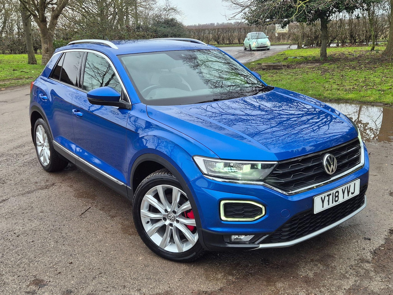 Used Volkswagen T-Roc for sale - 77611724: Photo 2