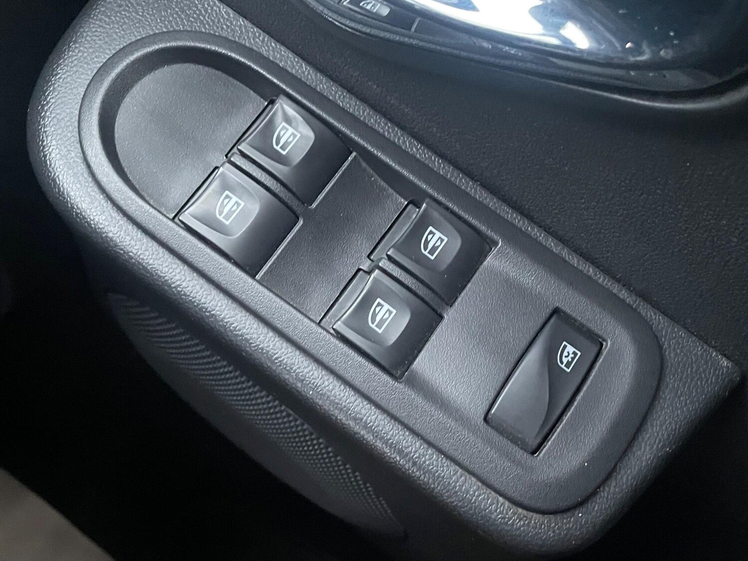 Used Dacia Duster 2018 for sale - 77670291: Photo 25