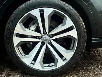 Used Audi Q7 2018 for sale - 76671168: Photo