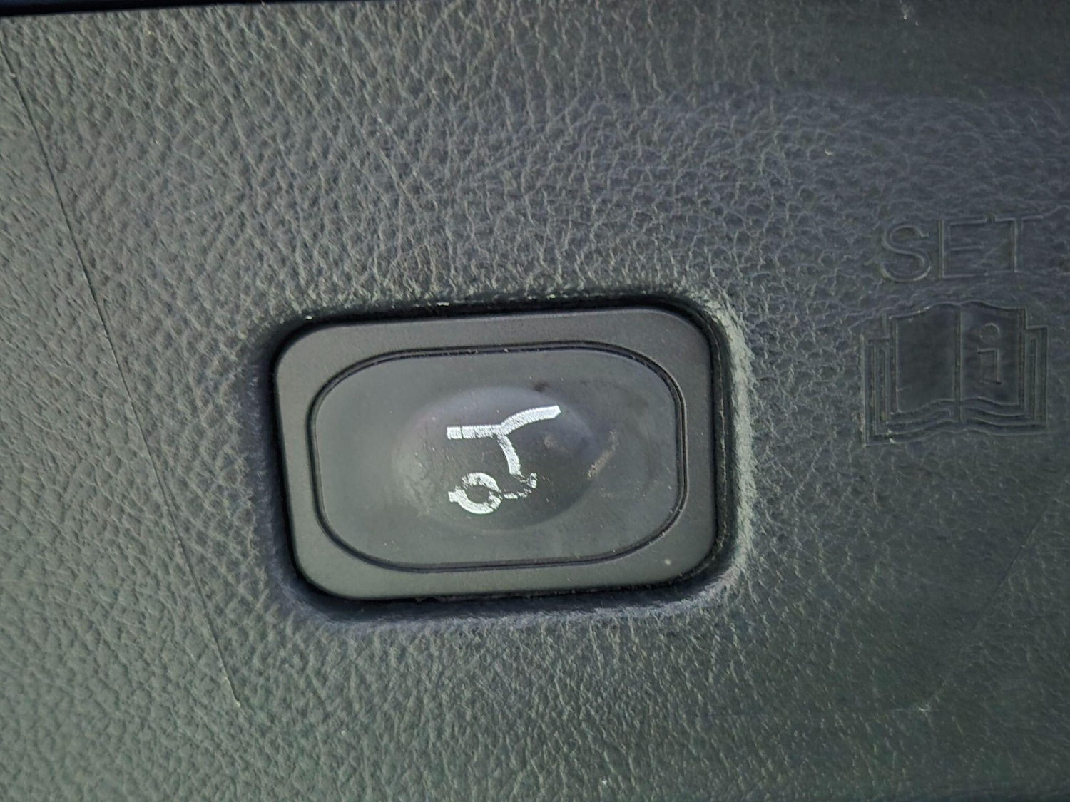 Used Ford Edge 2018 for sale - 77637937: Photo 31