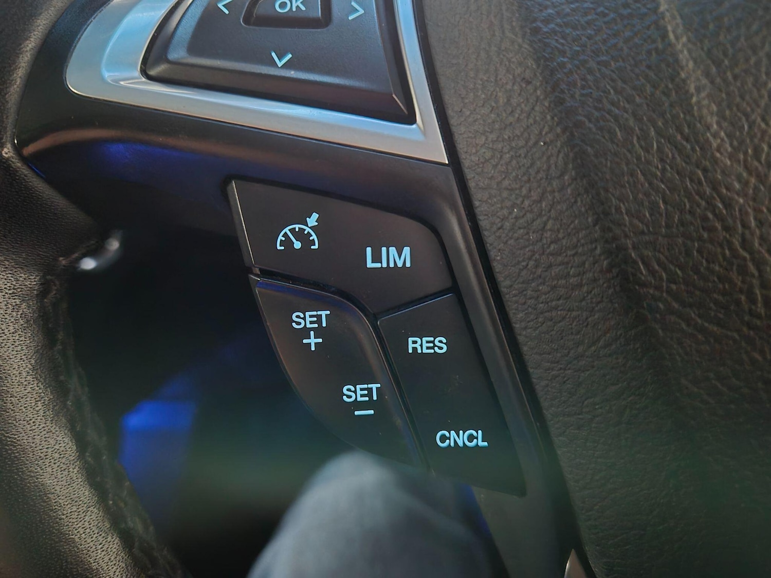 Used Ford Edge 2018 for sale - 77637937: Photo 39