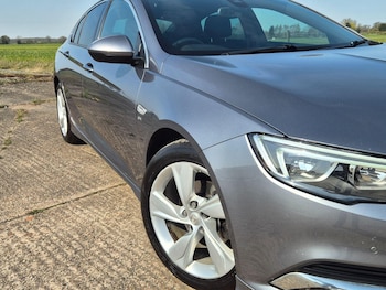 Used Vauxhall Insignia 2017 for sale - 78170636: Photo