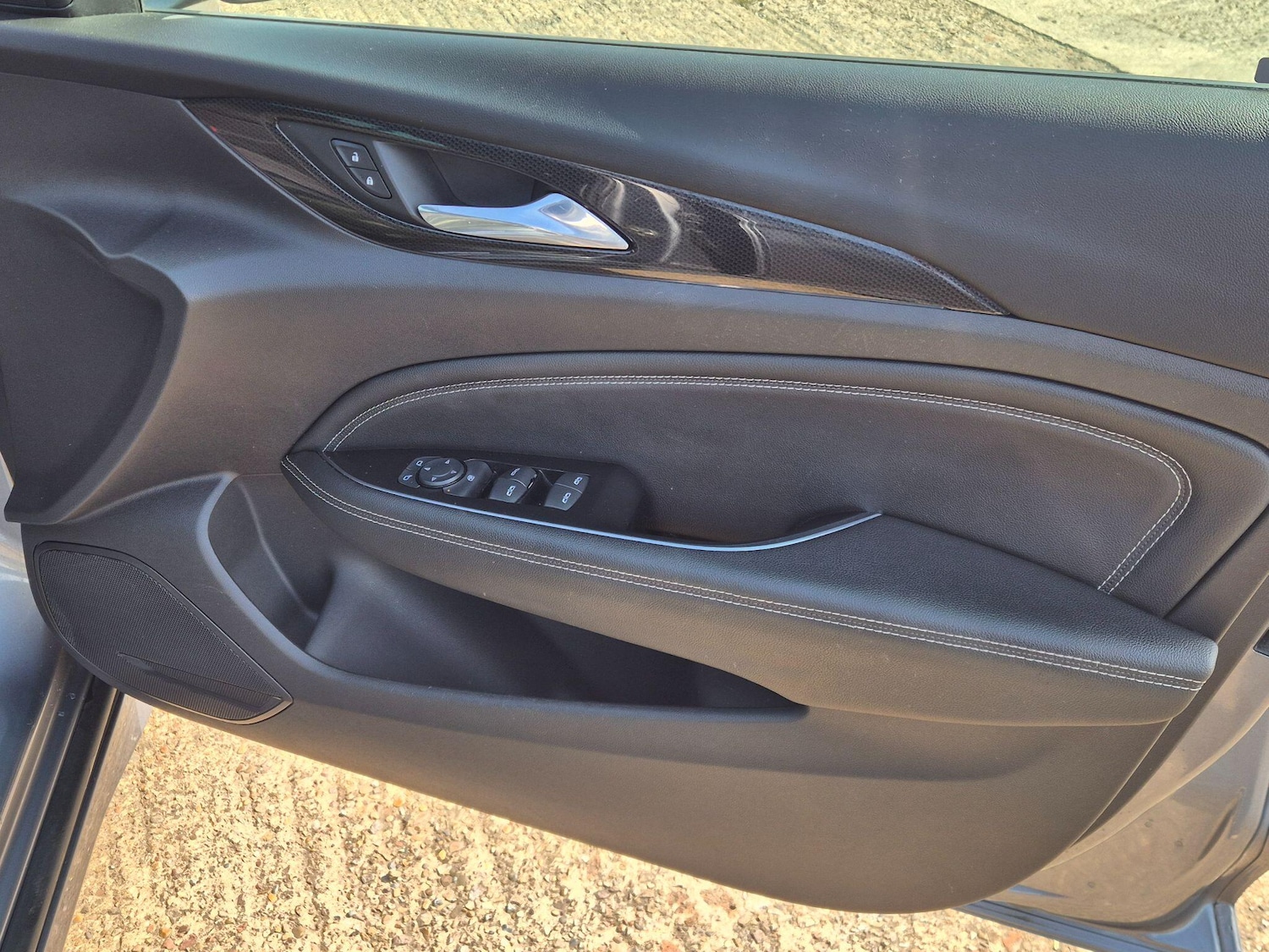 Used Vauxhall Insignia 2017 for sale - 78170636: Photo 6