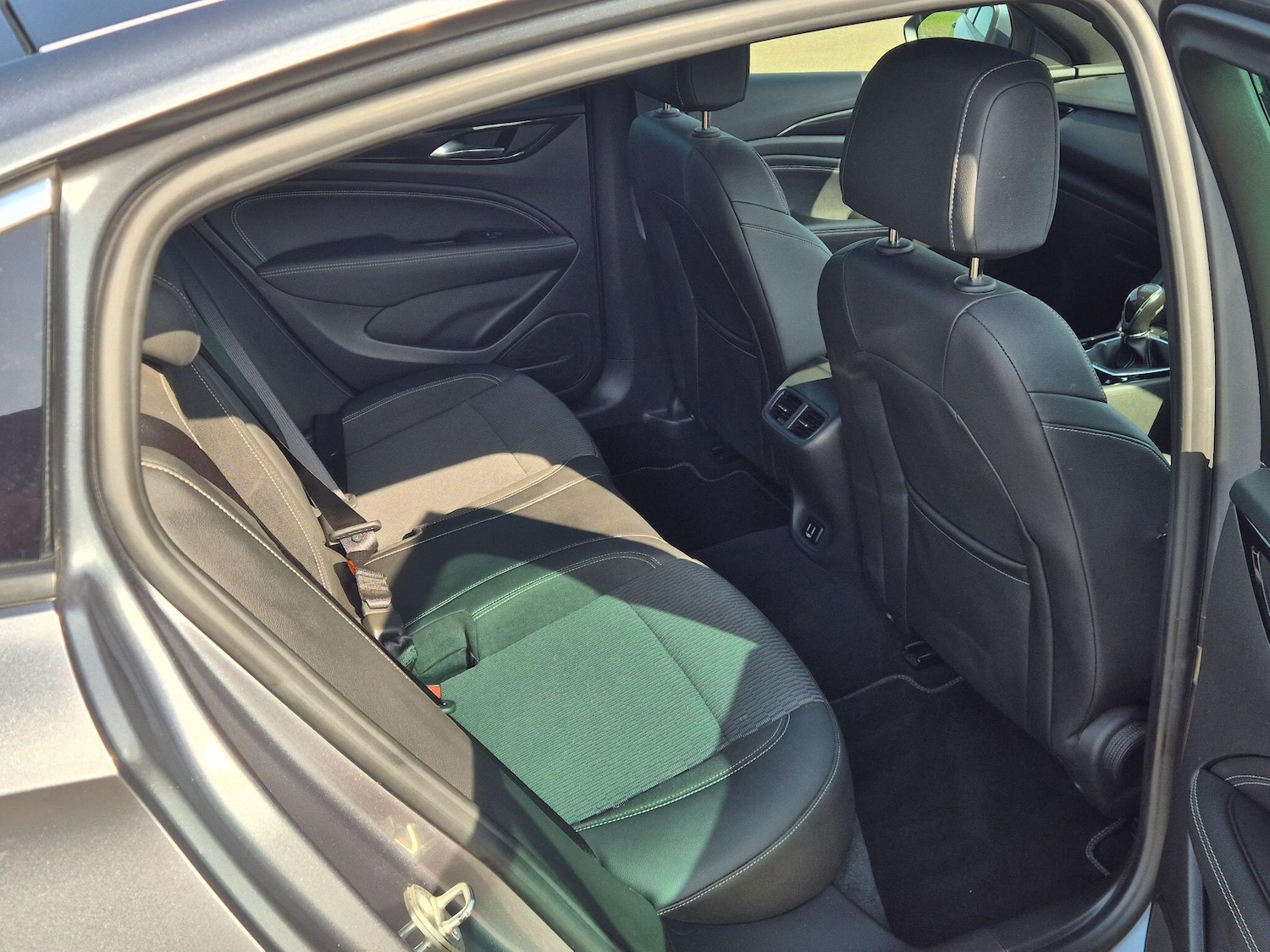 Used Vauxhall Insignia 2017 for sale - 78170636: Photo 8