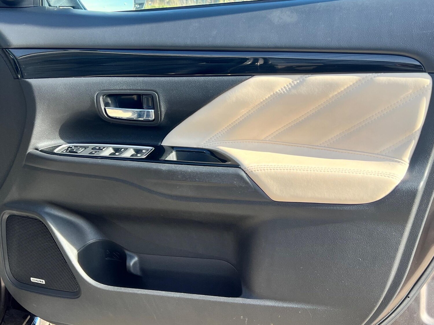 Used Mitsubishi Outlander 2017 for sale - 78115256: Photo 24