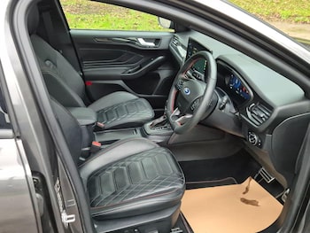 Used Ford Focus 2023 for sale - 77040108: Photo