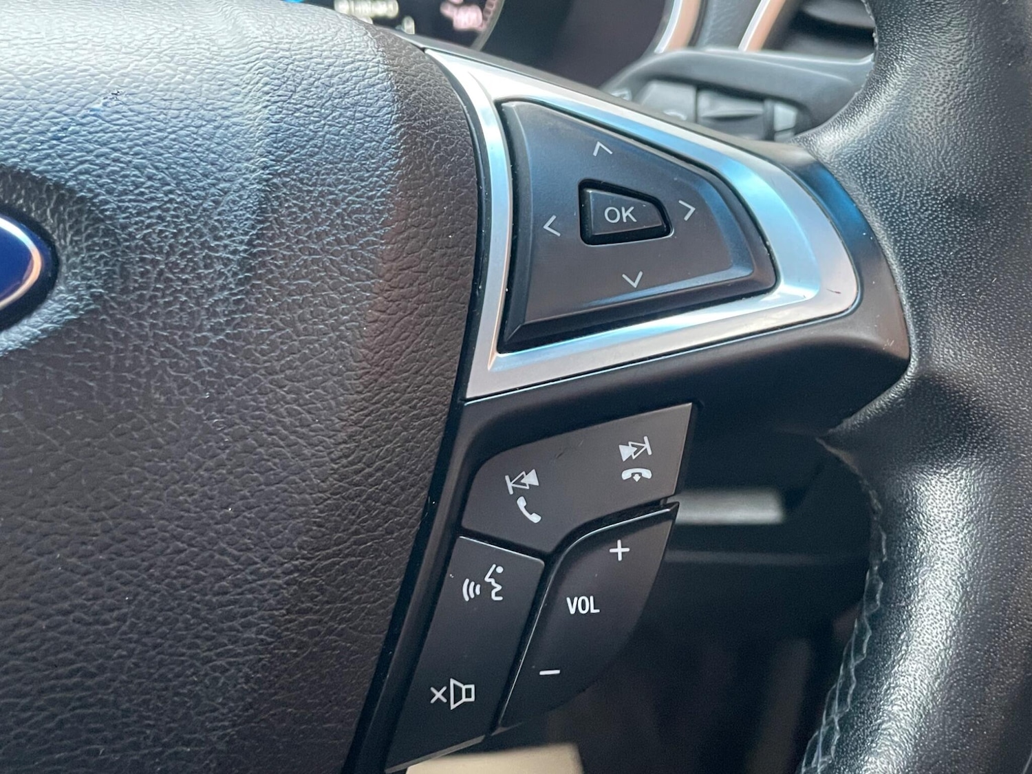 Used Ford Edge 2017 for sale - 78100875: Photo 37