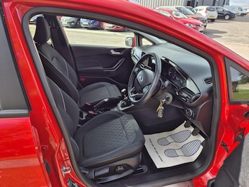 Used Ford Fiesta 2018 for sale - 76215691: Photo 3