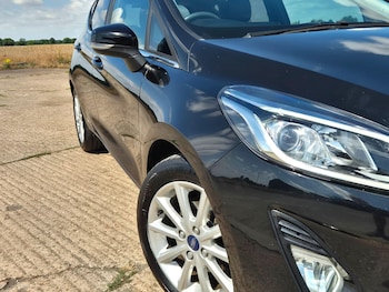 Used Ford Fiesta 2019 for sale - 79159068: Photo