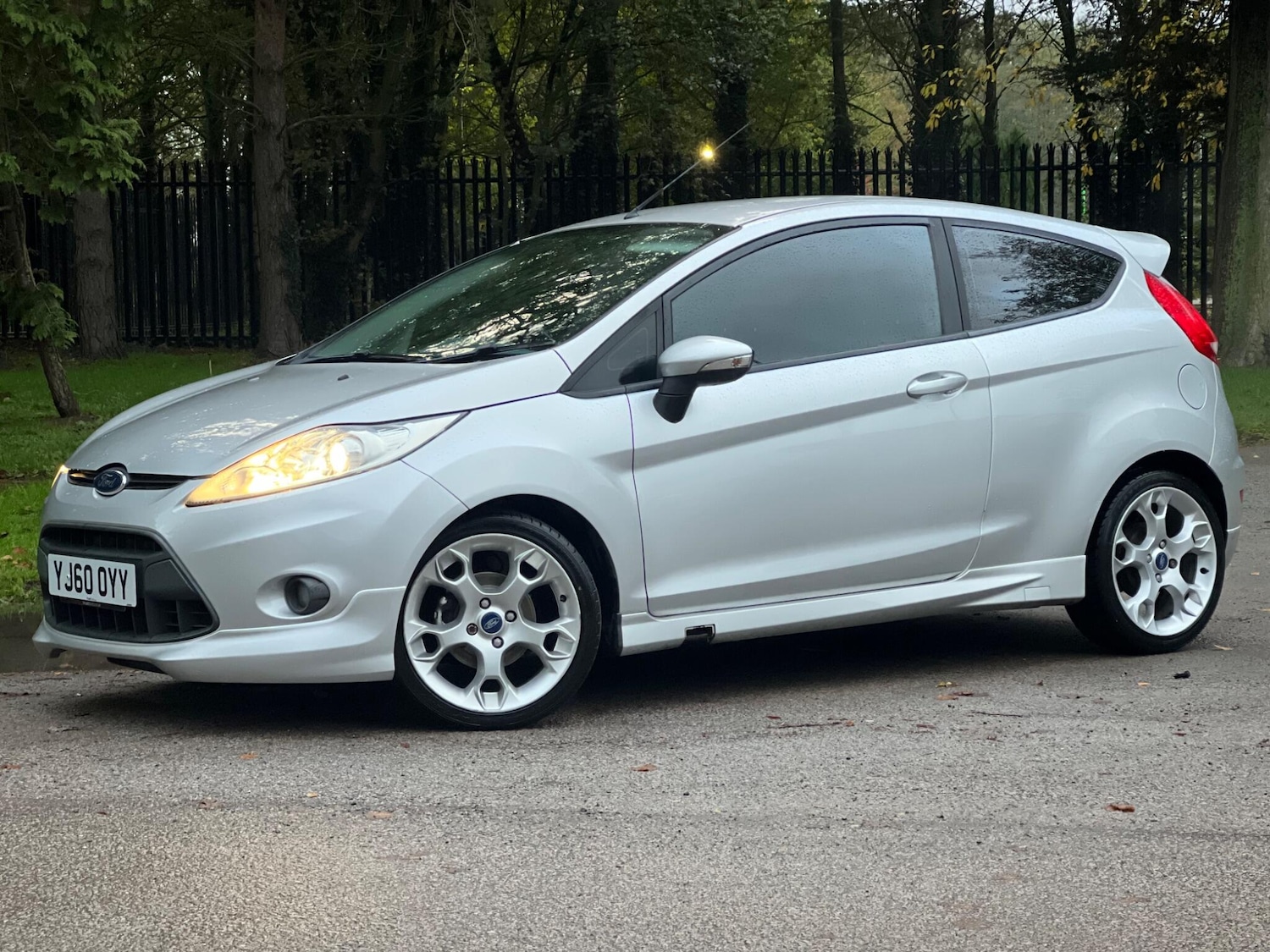 Used Ford Fiesta 2011 for sale - 76325891: Photo 11