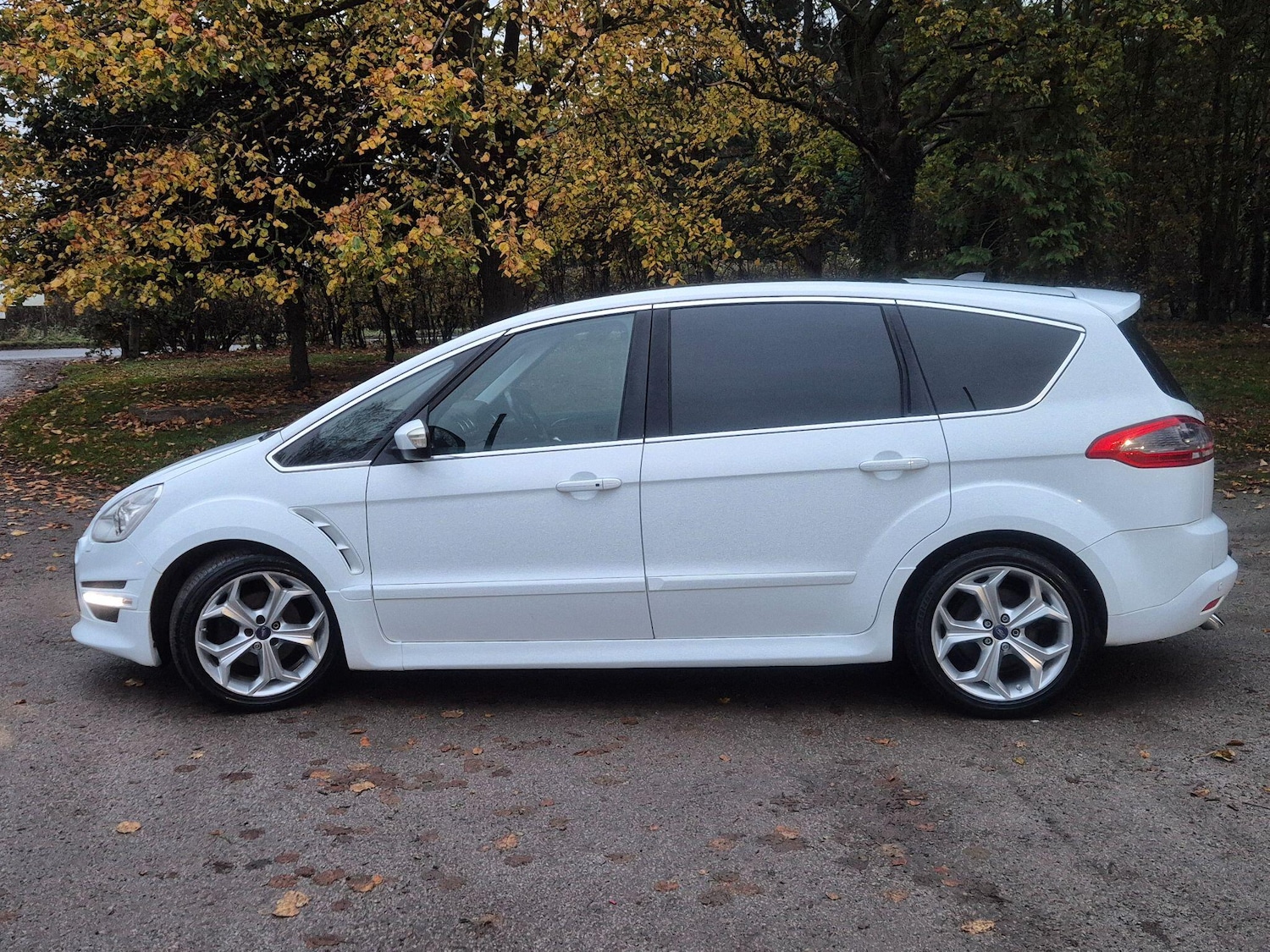 Used Ford S-Max 2014 for sale - 76513471: Photo 14