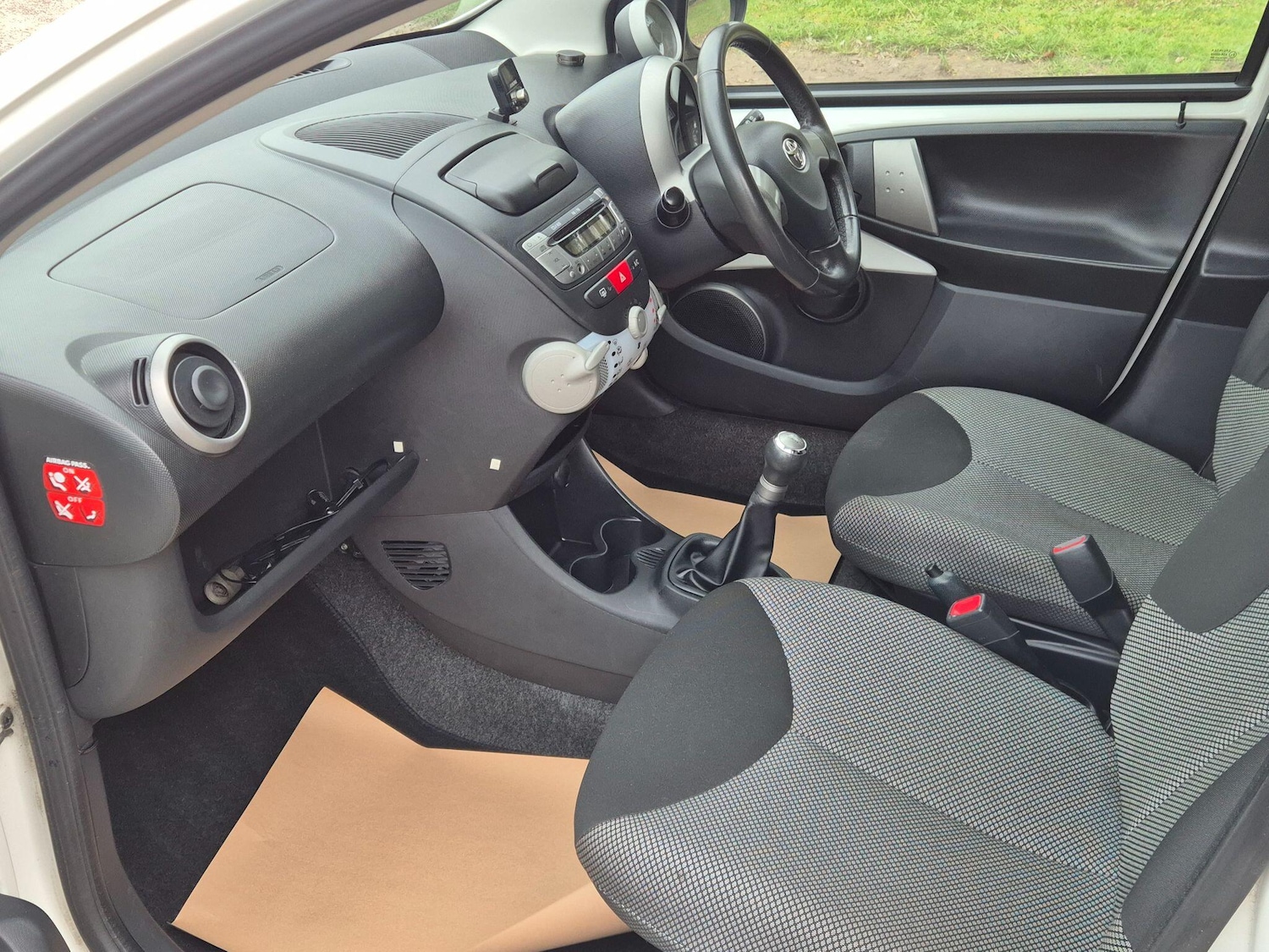 Used Toyota AYGO 2014 for sale - 77853610: Photo 19