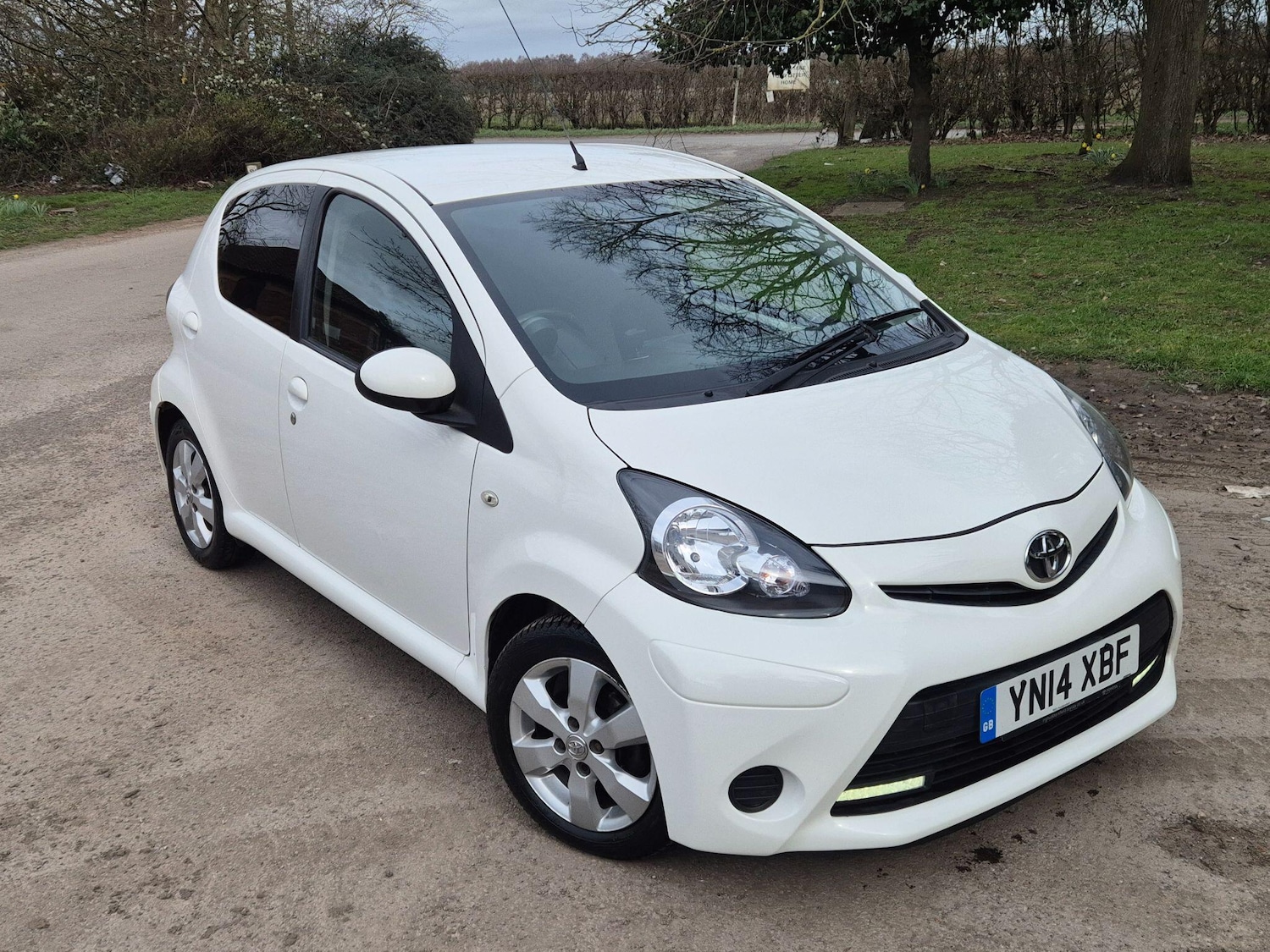Used Toyota AYGO 2014 for sale - 77853610: Photo 2