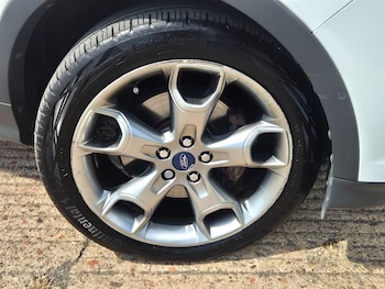 Used Ford Kuga 2015 for sale - 79062303: Photo