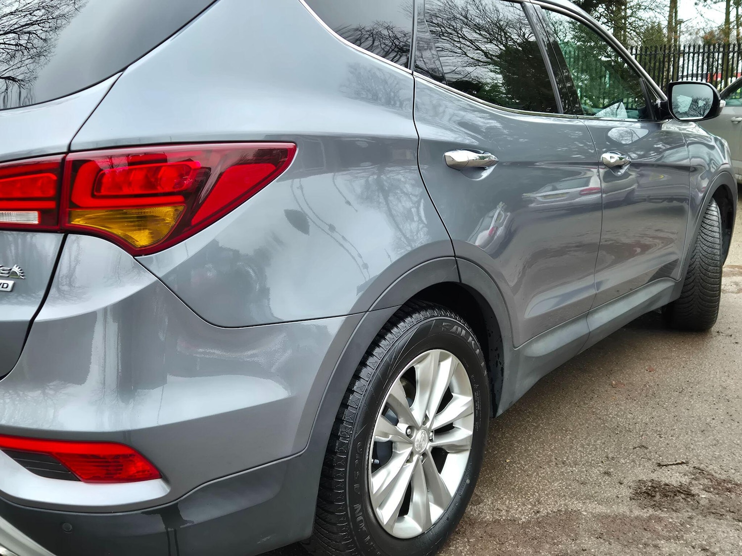 Used Hyundai Santa Fe 2017 for sale - 77376997: Photo 14