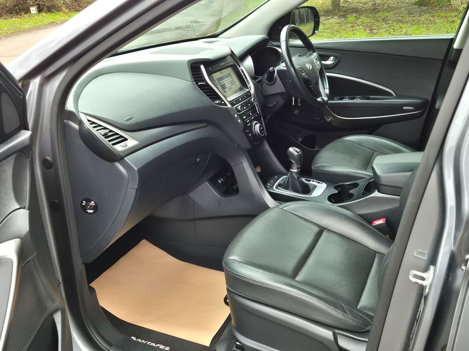 Used Hyundai Santa Fe 2017 for sale - 77376997: Photo 27