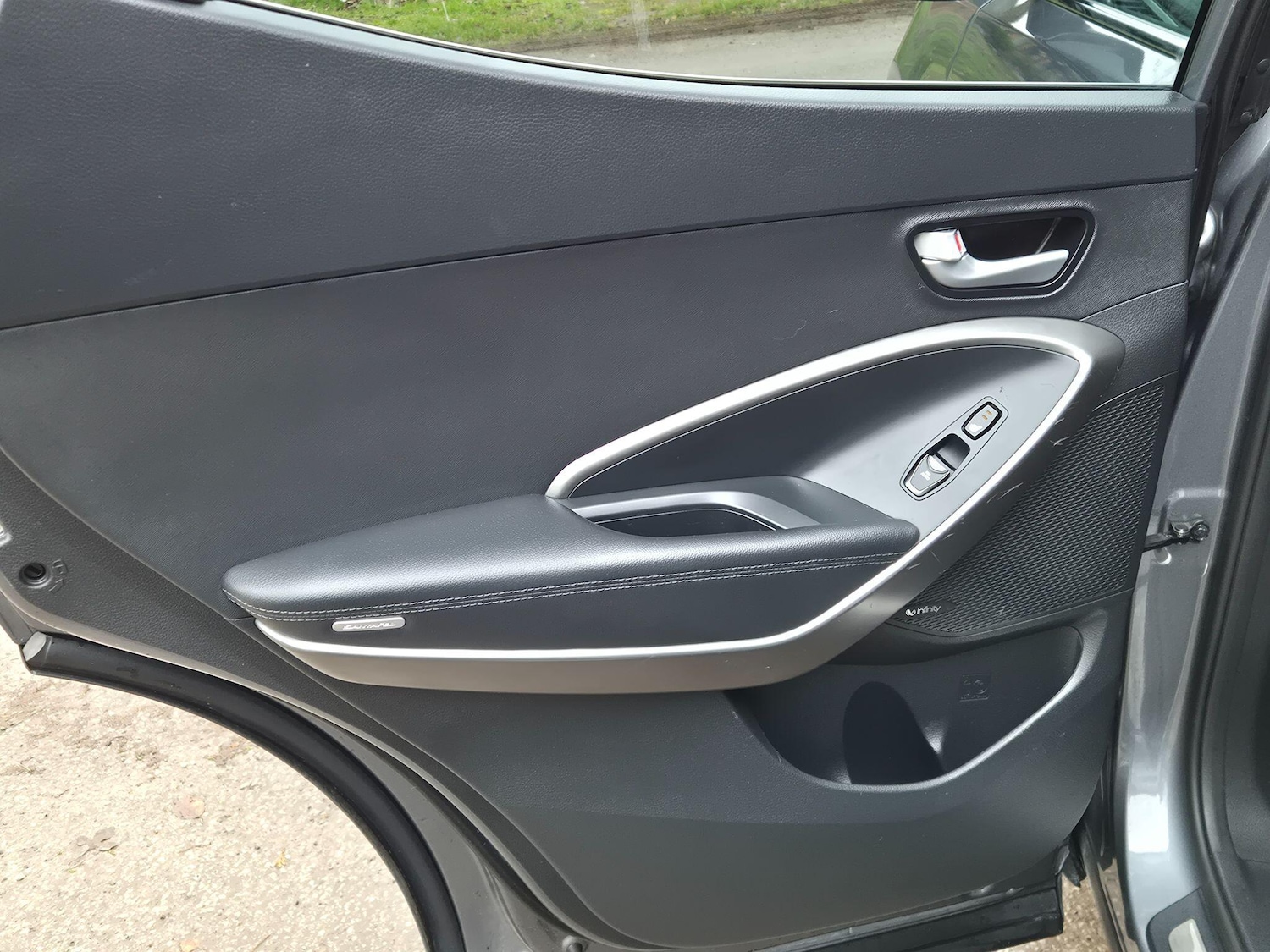 Used Hyundai Santa Fe 2017 for sale - 77376997: Photo 32