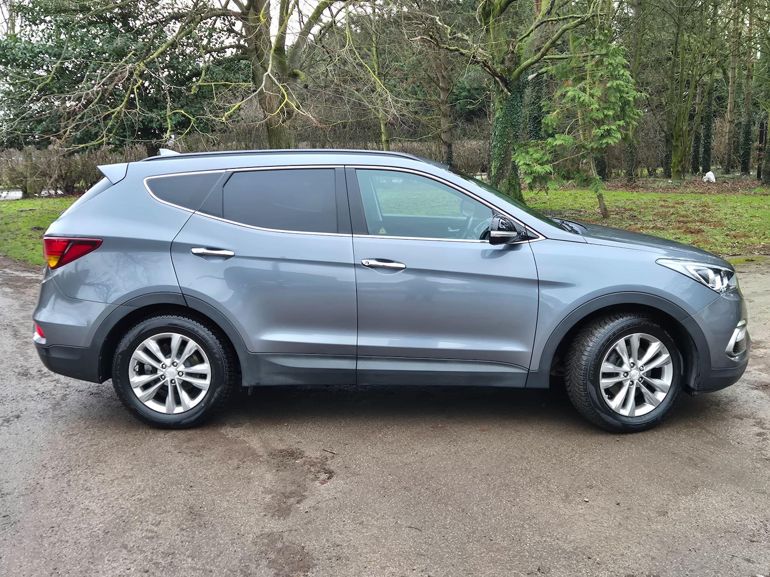 Used Hyundai Santa Fe 2017 for sale - 77376997: Photo 8
