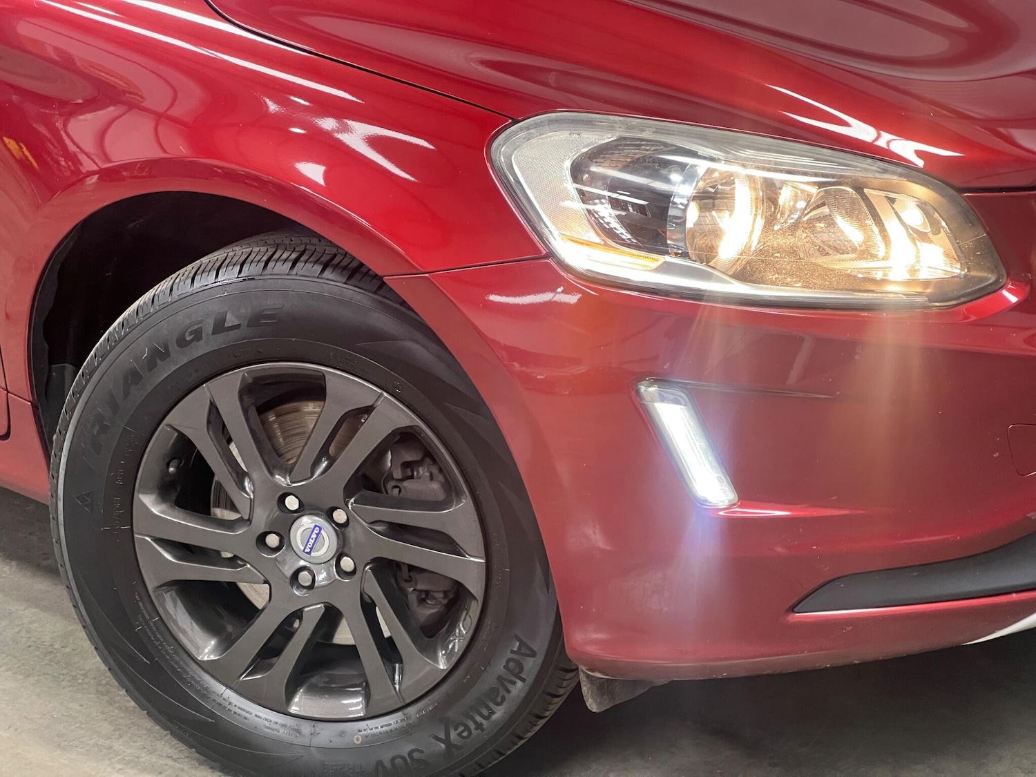 Used Volvo XC60 2014 for sale - 76728636: Photo 10