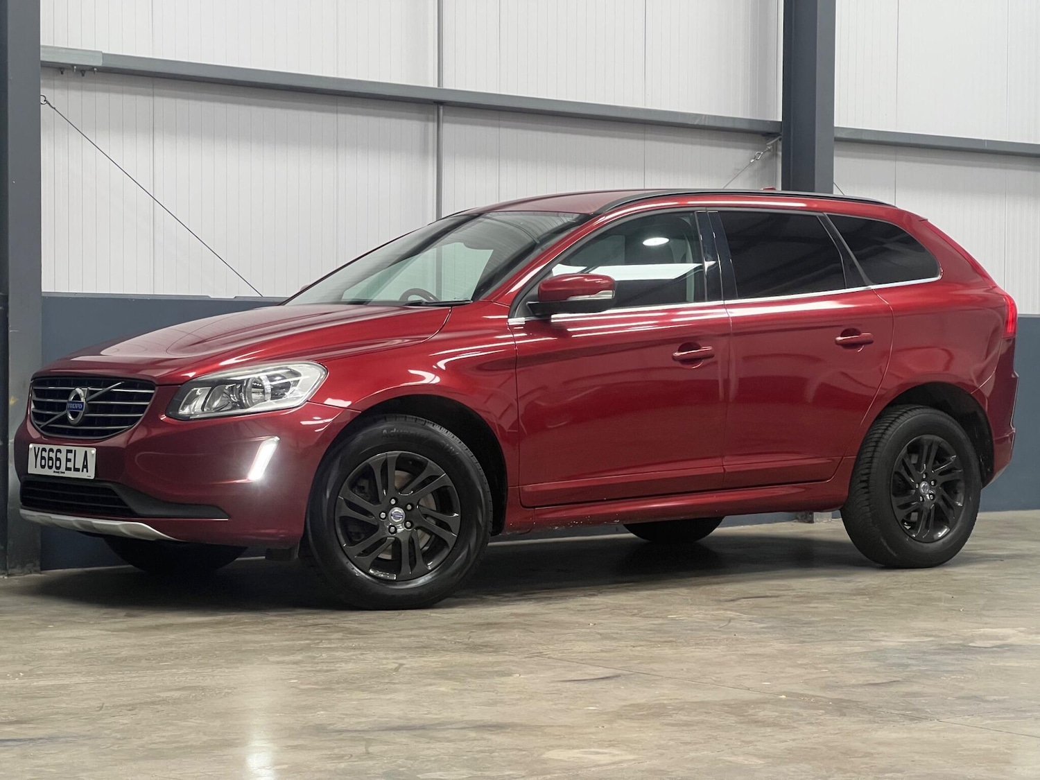 Used Volvo XC60 2014 for sale - 76728636: Photo 35