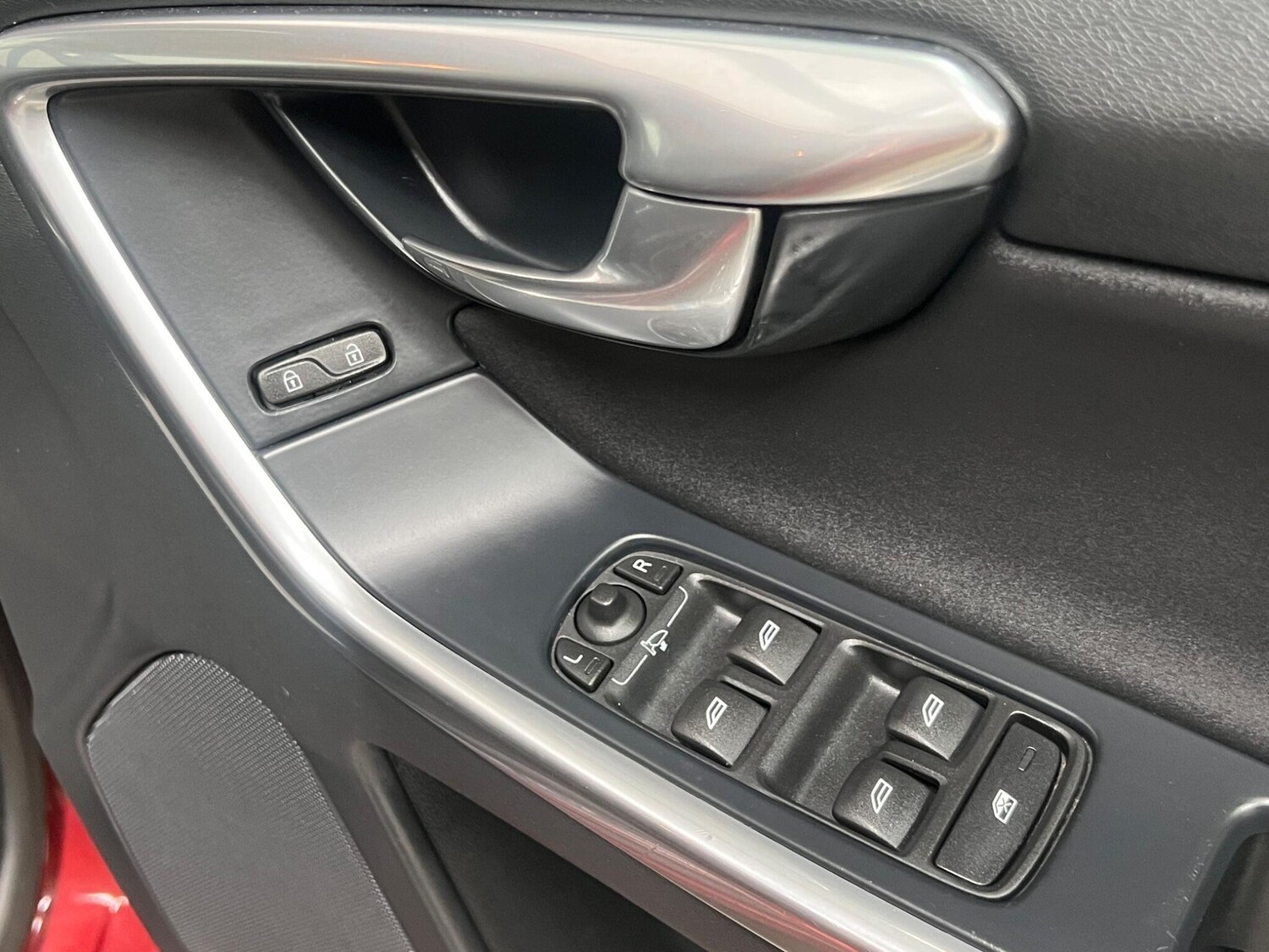 Used Volvo XC60 2014 for sale - 76728636: Photo 7