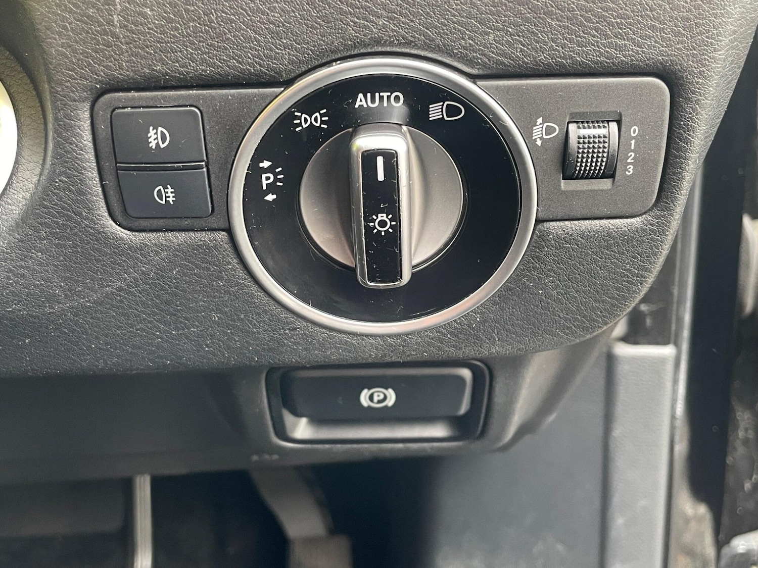 Used Infiniti Q30 2016 for sale - 76572309: Photo 15