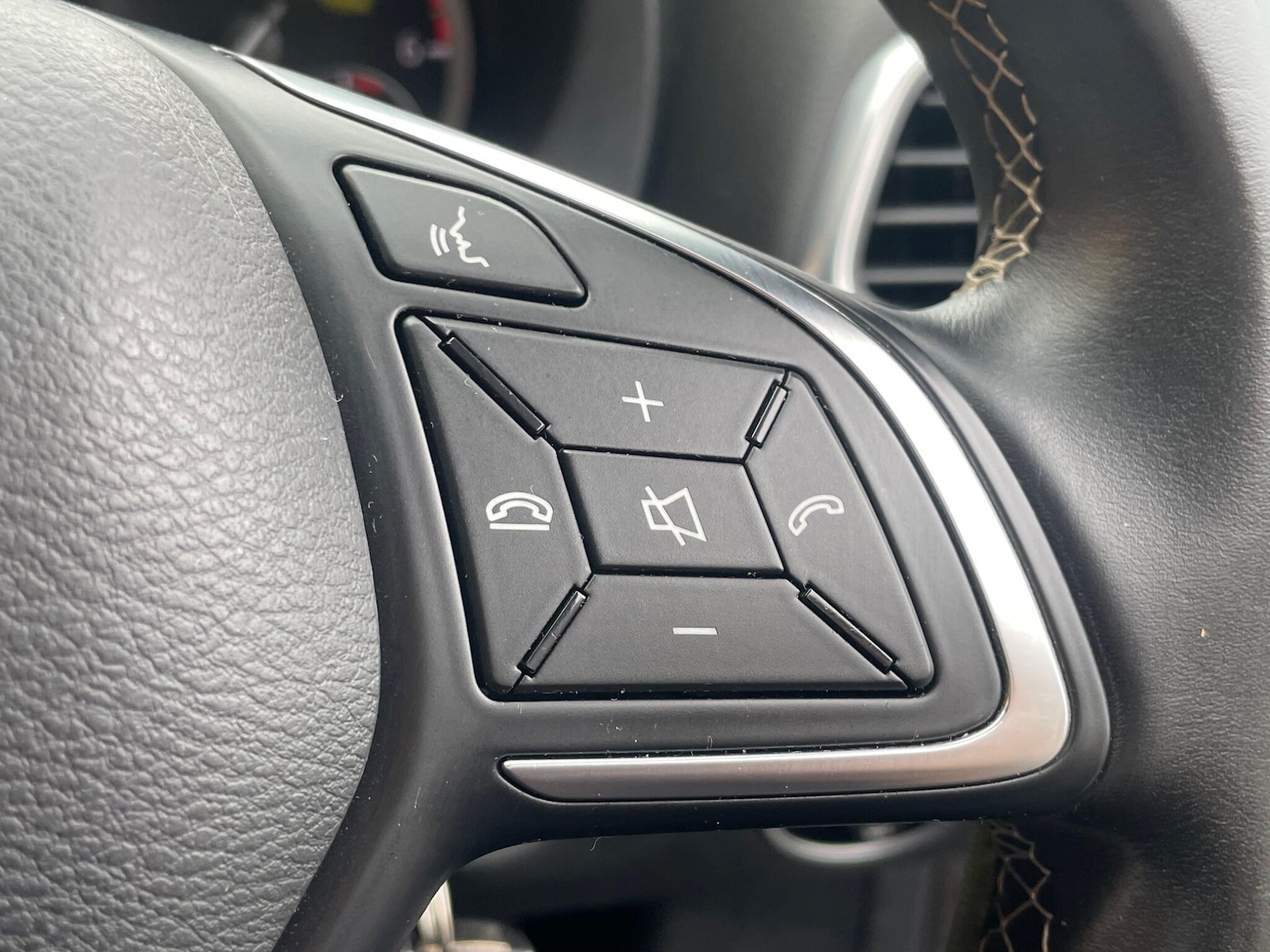 Used Infiniti Q30 2016 for sale - 76572309: Photo 20