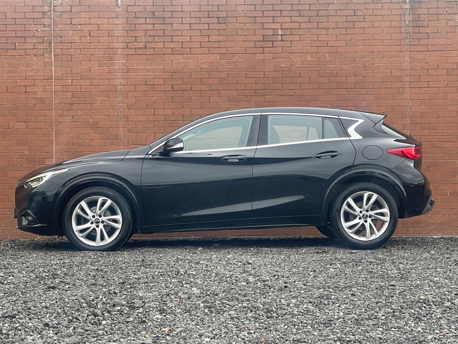 Used Infiniti Q30 2016 for sale - 76572309: Photo 27