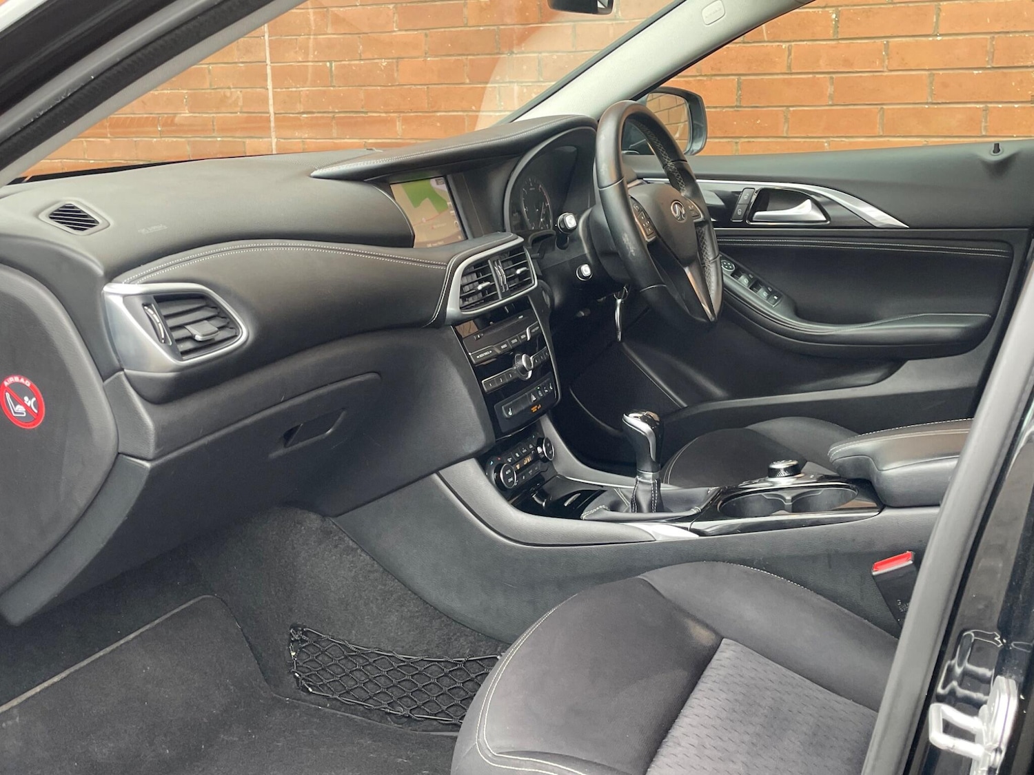 Used Infiniti Q30 2016 for sale - 76572309: Photo 35