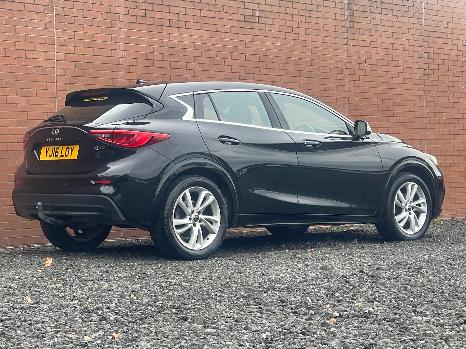 Used Infiniti Q30 2016 for sale - 76572309: Photo 6