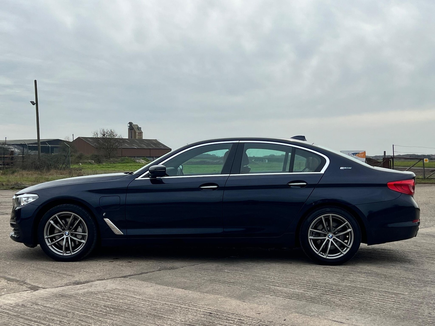 Used BMW 5 Series 2017 for sale - 77992988: Photo 17