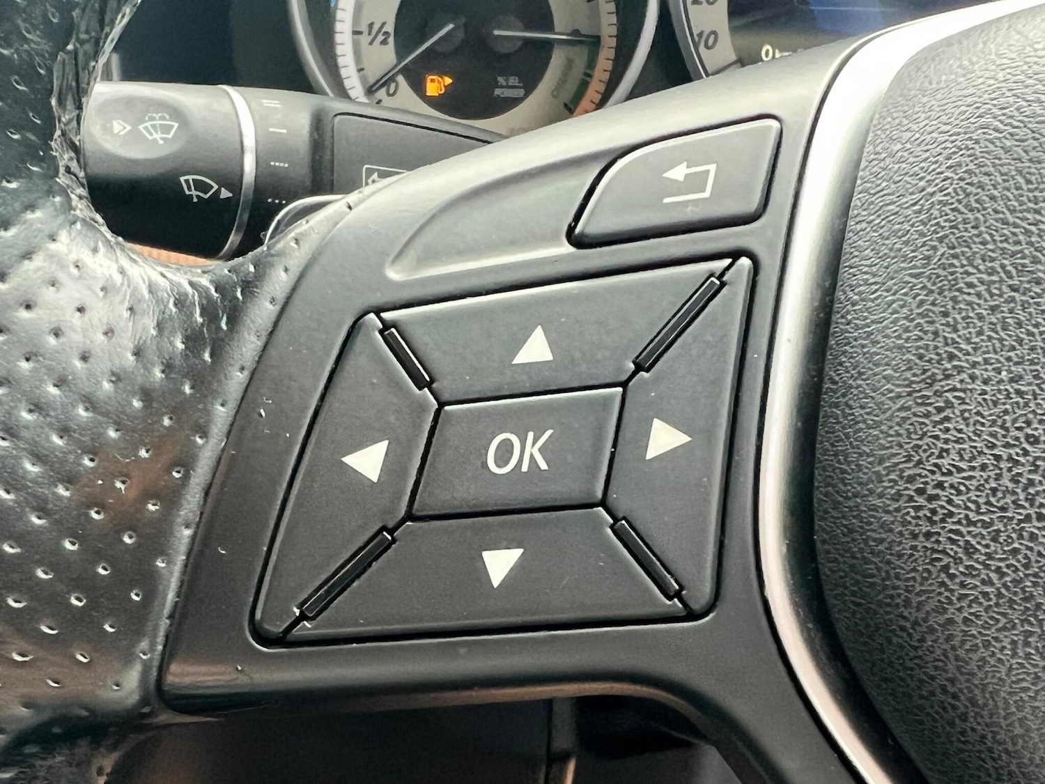 Used Mercedes-Benz E Class 2014 for sale - 77191559: Photo 24