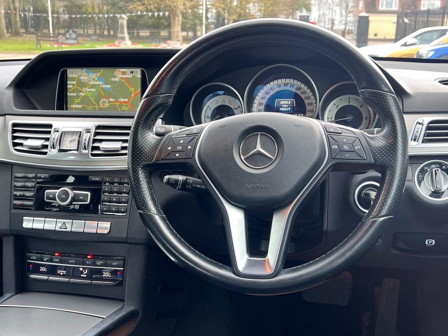 Used Mercedes-Benz E Class 2014 for sale - 77191559: Photo 26