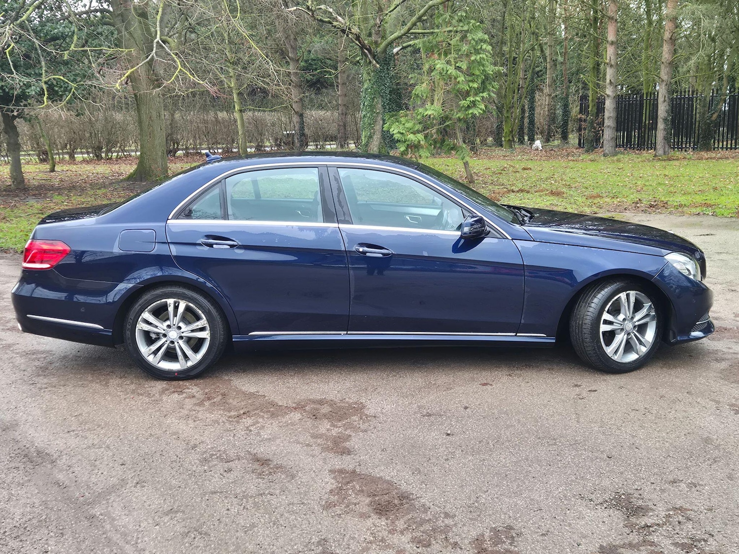 Used Mercedes-Benz E Class 2014 for sale - 77191559: Photo 3