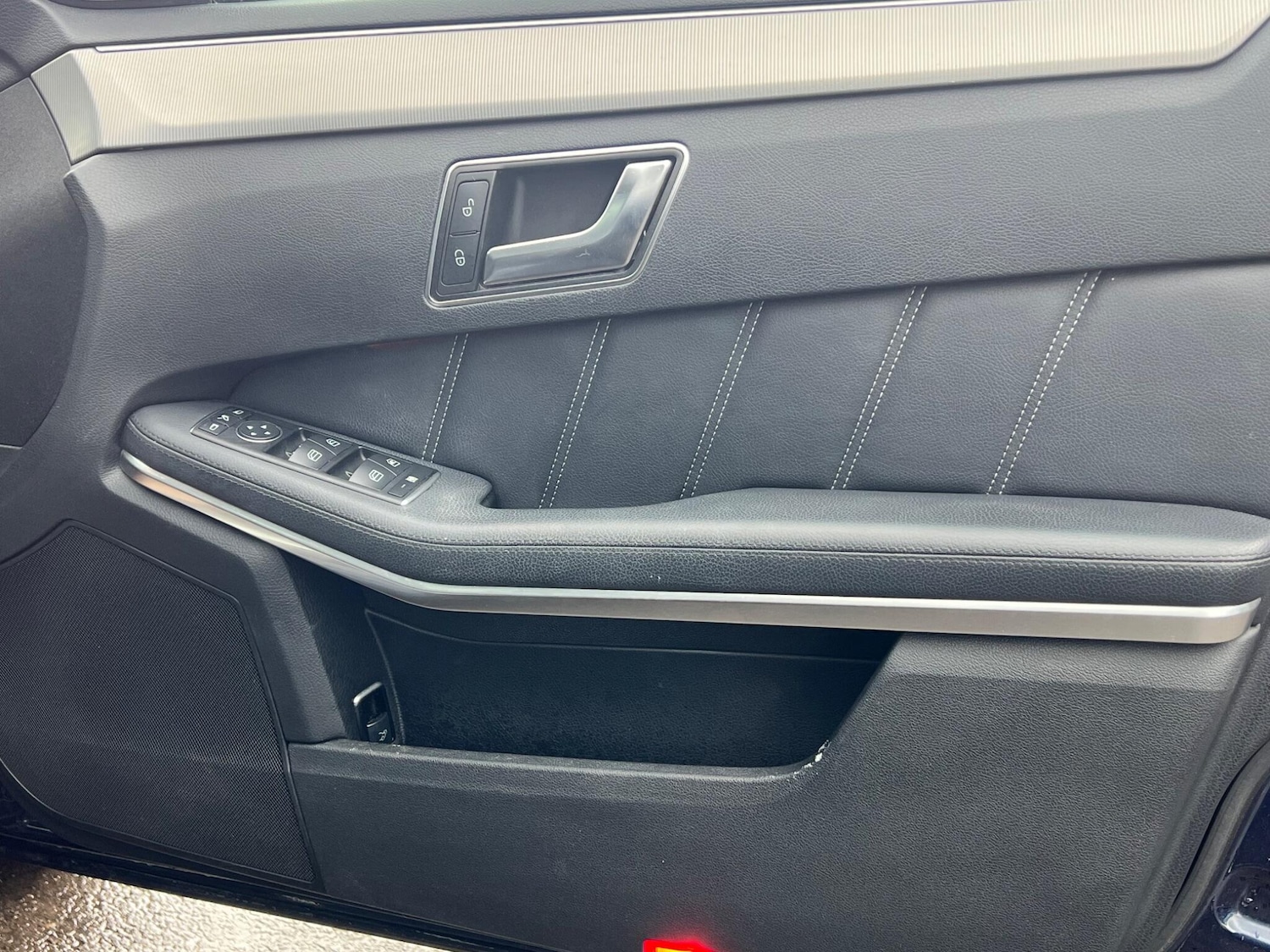 Used Mercedes-Benz E Class 2014 for sale - 77191559: Photo 32