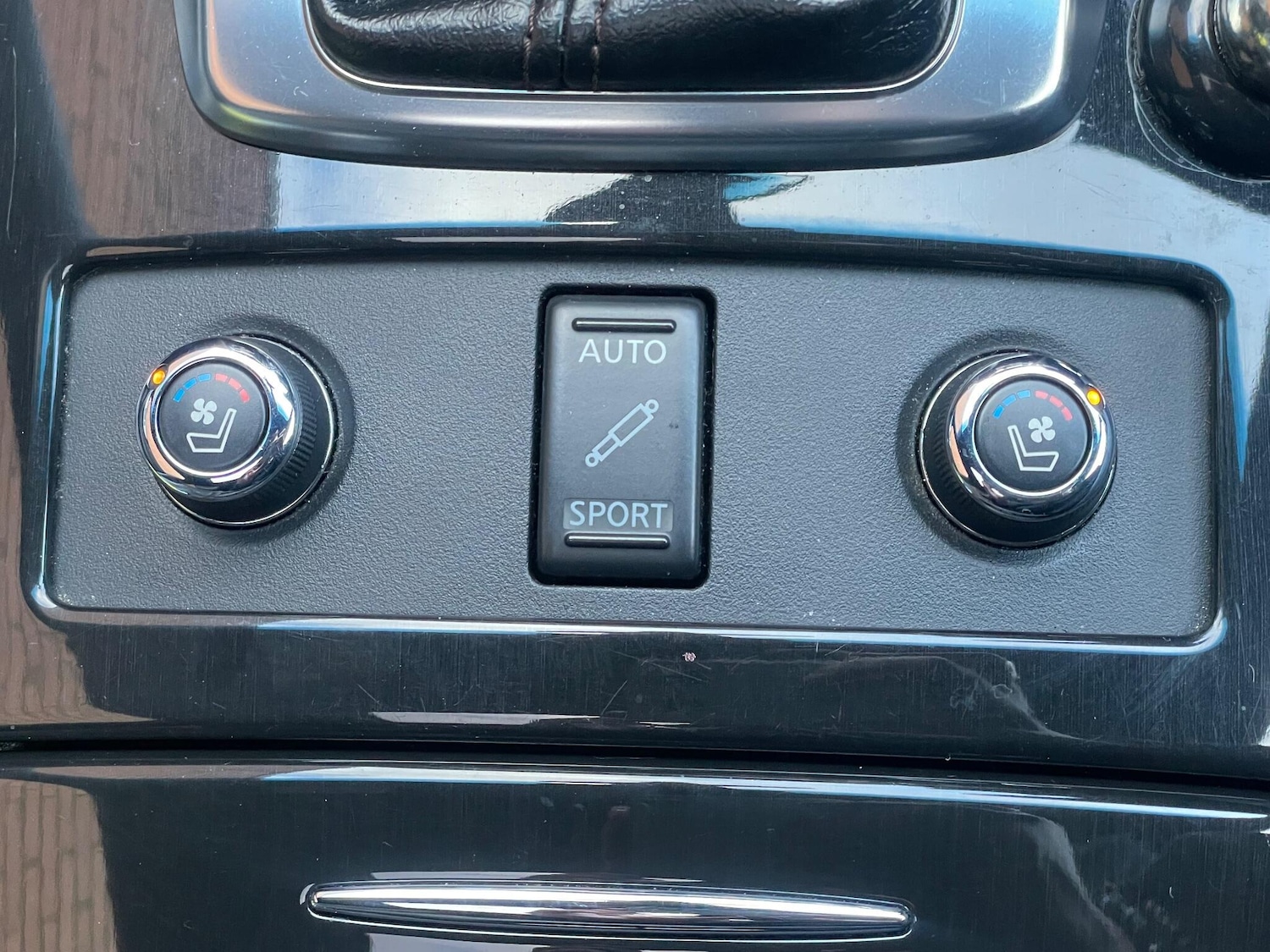 Used Infiniti FX 2012 for sale - 77067177: Photo 21