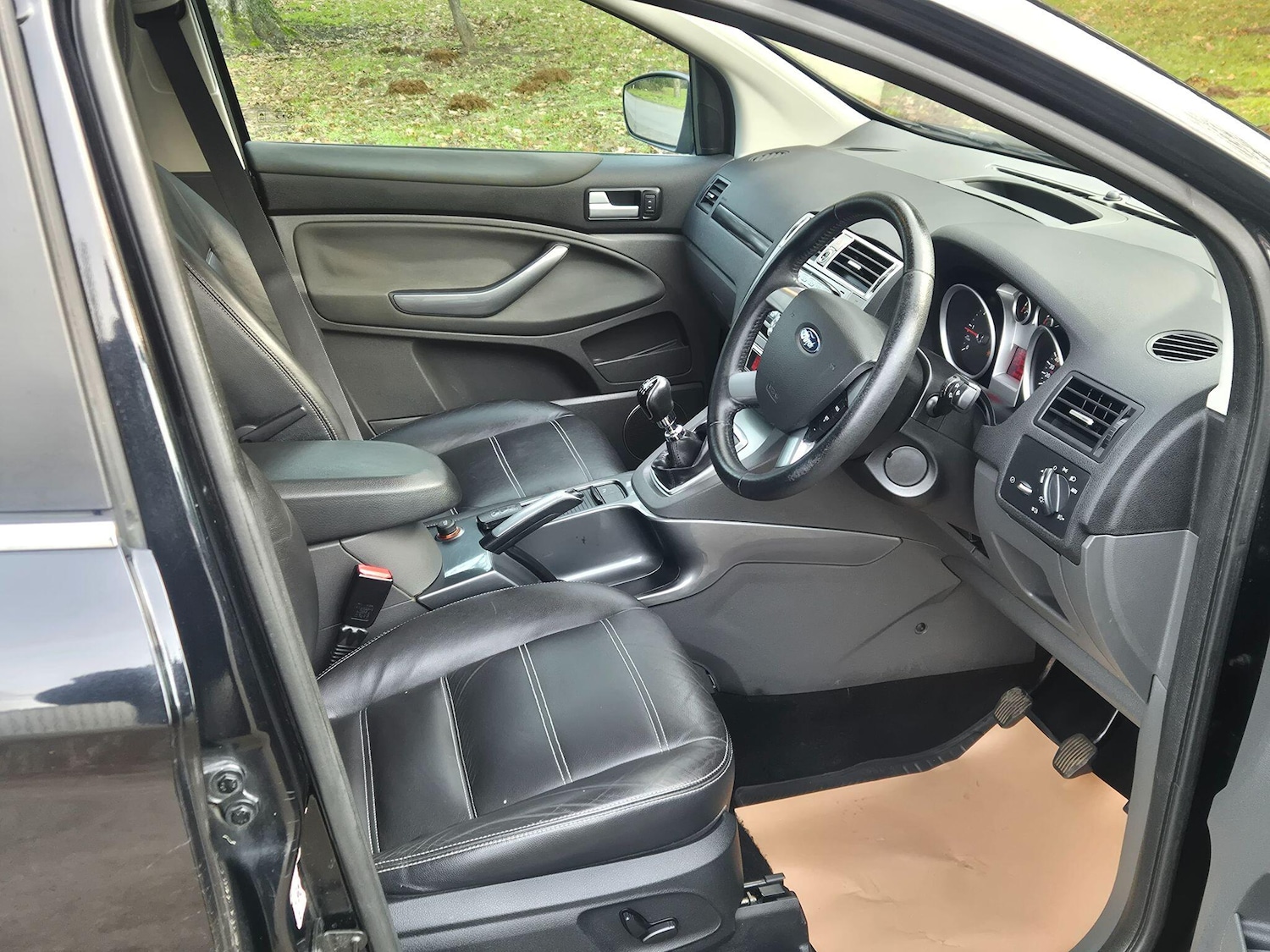 Used Ford Kuga 2010 for sale - 77143788: Photo 3