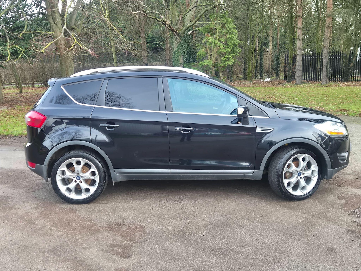 Used Ford Kuga 2010 for sale - 77143788: Photo 8