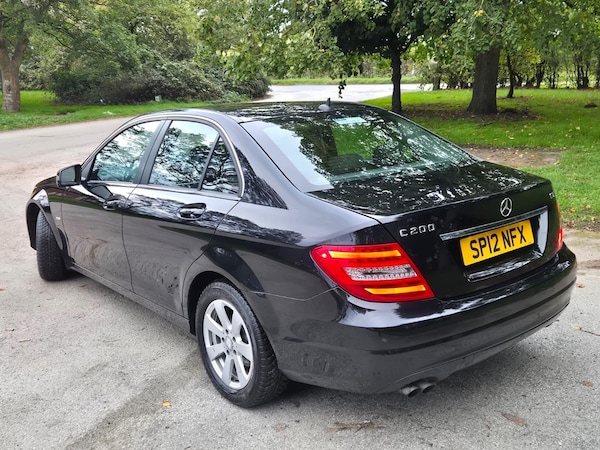 Used Mercedes-Benz C Class 2012 for sale - 76283924: Photo 2