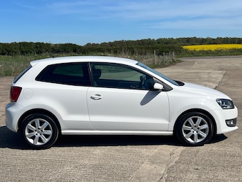 Used Volkswagen Polo 2011 for sale - 78376177: Photo